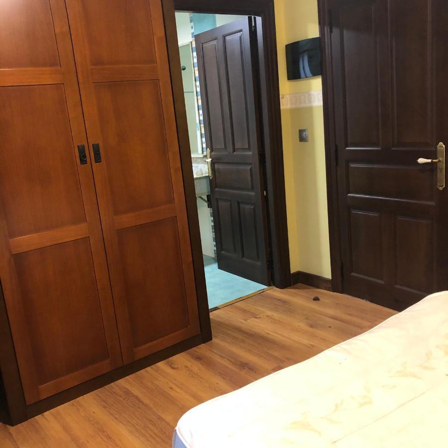 Hotel Restaurante La Carasca Orlé Zewnętrze zdjęcie