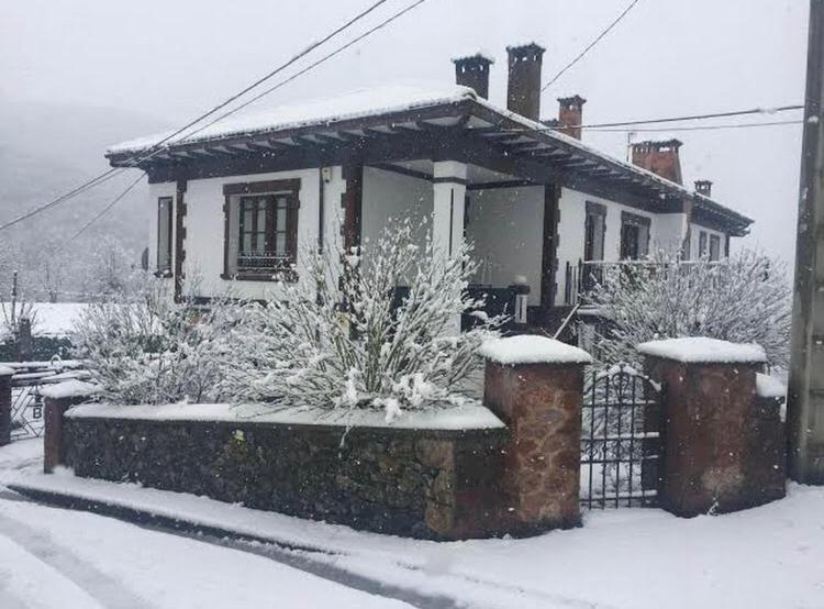 Hotel Restaurante La Carasca Orlé Zewnętrze zdjęcie