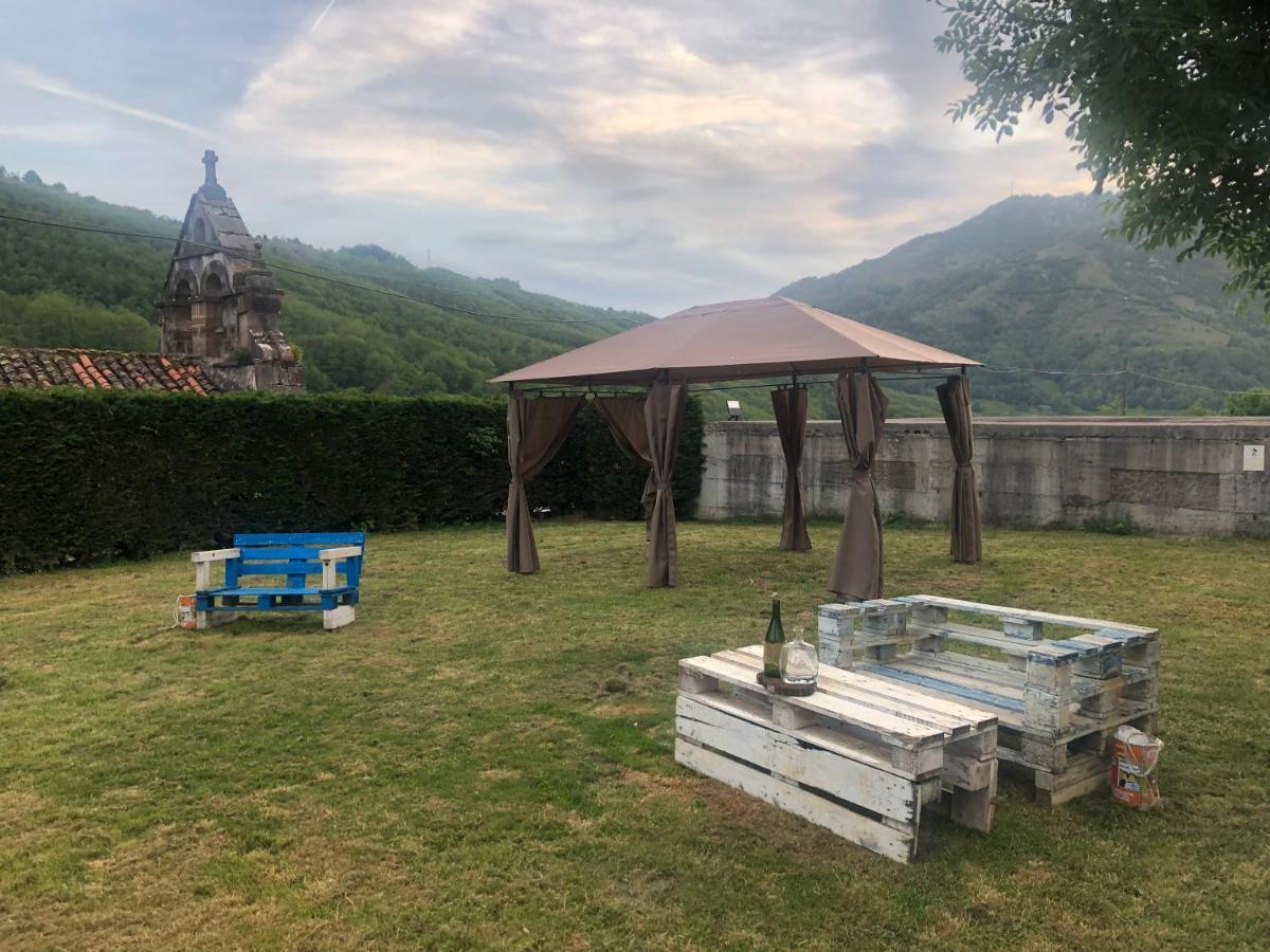 Hotel Restaurante La Carasca Orlé Zewnętrze zdjęcie